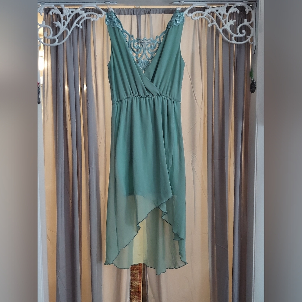 Elegant Green Sleeveless Hi-Low Faux Wrap Dress